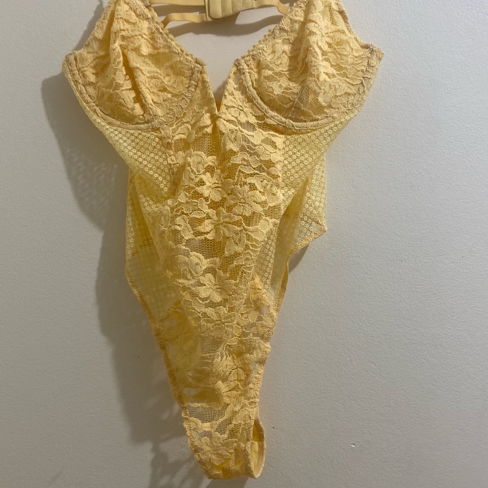 Urban outfitters piece! Brand new.